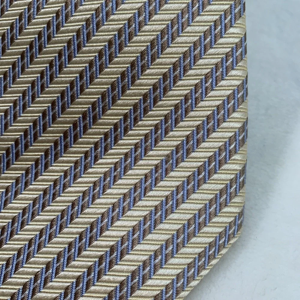Geoffrey Beene GB Mens Tie long 100% silk hand made Cream Blue Diagonal Striped‎